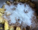 Almás batyu leveles tésztából recept fázis 2 fotója