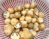 Hình bước làm 1 của món Đậu hủ kho nấm rơm