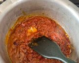 A picture of step 7 of Tomato mozzarella chicken 😋😋.