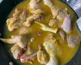 Foto langkah ke 2 dari resep Ayam goreng lengkuas kelapa.