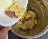A picture of step 2 of Apple 🍎 Smoothie.
