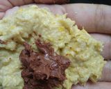 Foto langkah ke 6 dari resep Banana Nutella Ball.