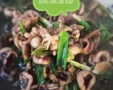 Foto langkah ke 3 dari resep Oseng cumi cabe hijau.