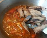 Foto langkah ke 3 dari resep Tongkol Bumbu Sarden.