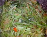 Foto langkah ke 2 dari resep Tumis Labusiam Udang Rebon.