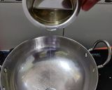 A picture of step 2 of Maggi Bhel.