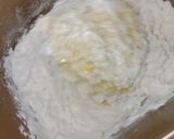 Foto langkah ke 2 dari resep Roti Abon Mayo.