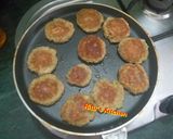 A picture of step 9 of Raw banana Dahi vada.