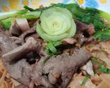 Hình bước làm 3 của món Bánh đa đỏ xào tim cật