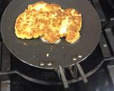 A picture of step 3 of Tawa chicken steak.