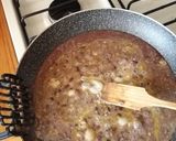 Foto del paso 2 de la receta: Huevitos porreados con pan dorado