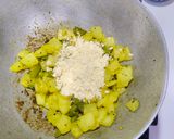 A picture of step 4 of Papaya sambhara.