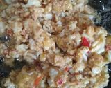 Foto langkah ke 2 dari resep Sambal Gami Telur Orak-Arik.