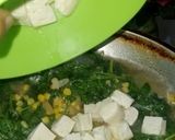 Foto langkah ke 4 dari resep Resep Sayur Bening Bayam Rumahan yang enak dan mudah.