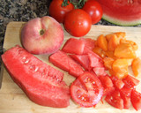 Foto del paso 1 de la receta: Sopa fría de hortalizas y frutas sin pan