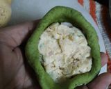 A picture of step 4 of Palak Paneer Paratha.