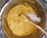 Foto langkah ke 6 dari resep Bolu kismis panggang super lembut.