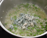 Foto del paso 8 de la receta: Risotto de guisantes con sabor a Asturias