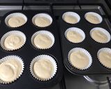 Foto langkah ke 6 dari resep Gluten free Vanilla Cupcakes (tanpa baking soda, baking powder).
