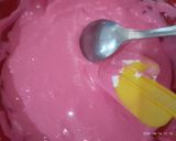 Foto langkah ke 4 dari resep Bolu kukus merah putih.
