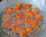 A picture of step 2 of Chicken Chilli.