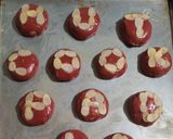 Foto langkah ke 4 dari resep Red Velvet Cookies.