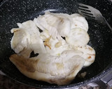 Foto del paso 1 de la receta: Merluza al pilpil con chips de zanahoria