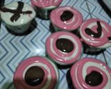 Foto langkah ke 5 dari resep Bolu kukus merah putih.