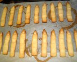 Halloween boszorkány ujjak recept fázis 4 fotója