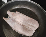 Foto del paso 3 de la receta: Hojaldre relleno de solomillo de cerdo, jamón serrano y manzana