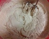 Foto del paso 3 de la receta: Crema de moka para rellenos