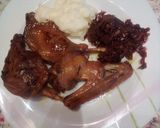 Pecsenye kacsa, párolt vörös káposztával és vajas krumplipürével recept fázis 7 fotója