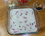 Foto langkah ke 5 dari resep Oatmeal Panggang - Stroberi Pisang.