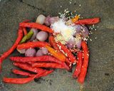 Foto langkah ke 1 dari resep Sambal Bawang Daun Jeruk ala Dapoer Mama Cindhy - WAJIB RECOOK -.