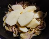Foto del paso 2 de la receta: MORCILLA y Papas con Miel de Vinagre...!