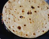 A picture of step 5 of Chappati besan sandwich.