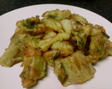 Foto del paso 3 de la receta: Pencas y hojas de coliflor a la romana