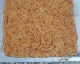 A picture of step 4 of Double layered Carrot Burfi.