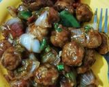 A picture of step 17 of Soya manchurian.