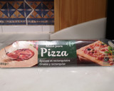 Foto del paso 1 de la receta: Pizza de salmón, mozzarella y brie