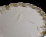 Foto del paso 1 de la receta: Tarta de duraznos (con masa de pascualina)