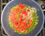 Foto del paso 2 de la receta: Jorge's Huevos Revueltos ala Mexicana