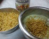 A picture of step 3 of Spicy Minty Sev Raita.