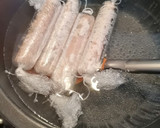 Foto del paso 4 de la receta: Salchichas de pollo caseras encebolladas