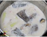 รูปขั้นตอนการทำที่ 7 ของ ต้มกะทิปลาสลิดกับใบมะขามอ่อน
