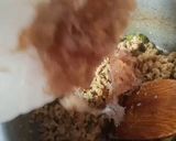 A picture of step 5 of Green chilli Piyaz Qeema.