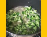 A picture of step 5 of Broccoli soup.