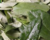 Foto langkah ke 1 dari resep Es cincau hijau susu.
