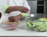 Foto del paso 2 de la receta: Ensalada con aderezo de durazno