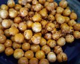 รูปขั้นตอนการทำที่ 5 ของ Speedy Crispy Chick Pea ถั่วลูกไก่อบน้ำมันมะพร้าวในไมโครเวฟ 2 รส